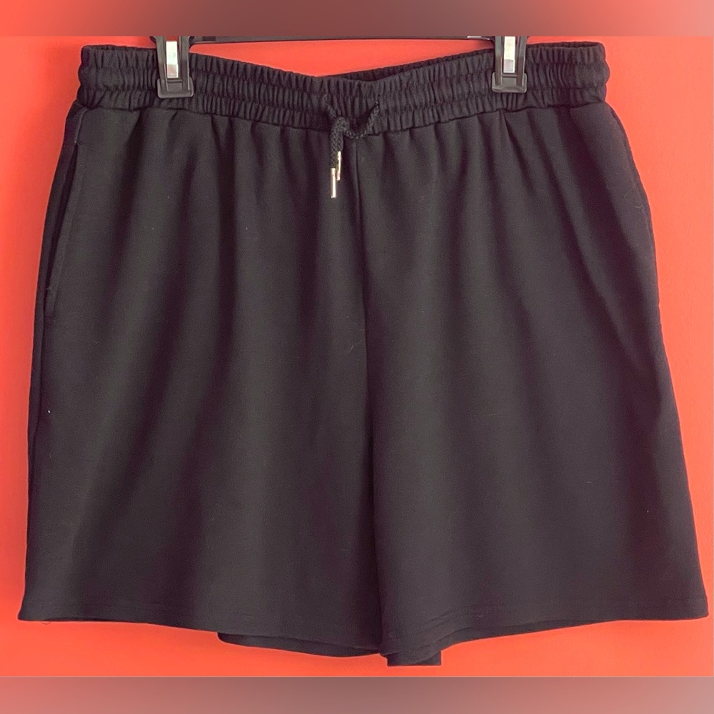 Black Drawstring Shorts; Women’s XXL